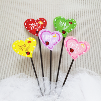 사  이  즈 : 전체길이26cm, 하트길이6cm, 하트폭7cm
색       상 : 핑크,연보라,빨강,연두,노랑(혼합)
주문단위 : 1팩(10ea)