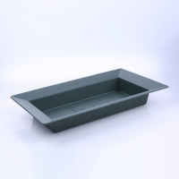 사  이  즈 : 18cm x 30cm  x H4cm
색       상 : 그린컬러
플로럴 폼 한장을 이용 하시고 플라스틱 옆 홈을 이용하여 와이어로 묶어 
고정하시거나 방수테이프고 고정하세요.